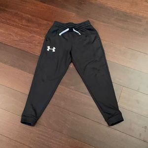 Under Armour boys sweatpants- size small